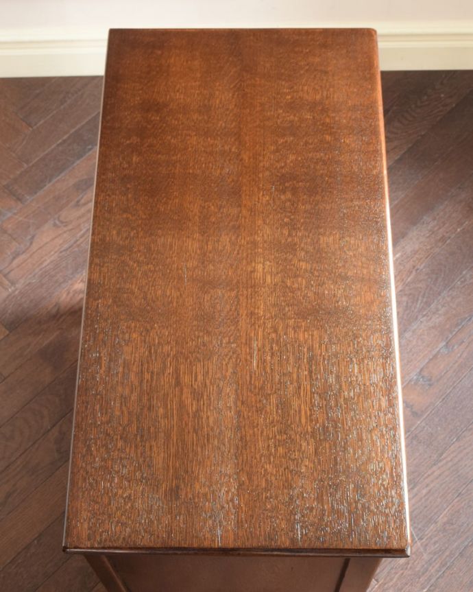 アンティークのチェスト アンティーク家具 アンティーク カップボードチェスト 天板にモノを置いても使えます。(k-2806-f)