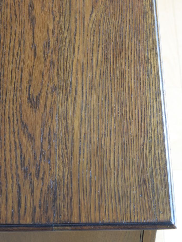 ドレッサーの天板