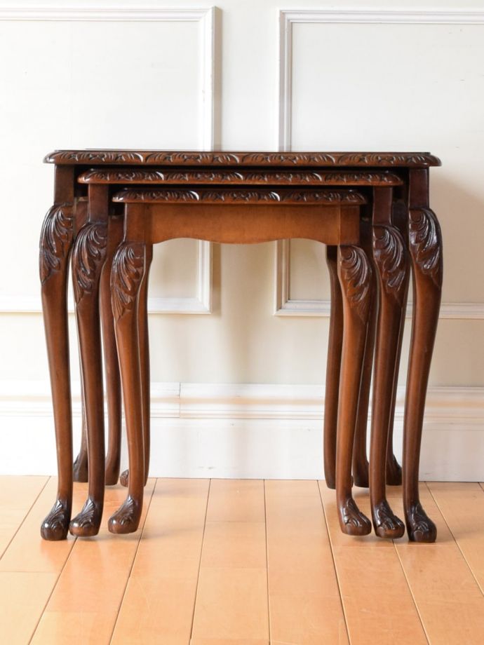 コーヒーテーブルの側面