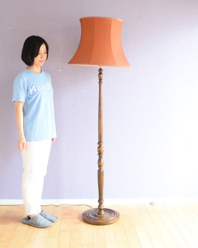 アンティークの照明、フロアランプ