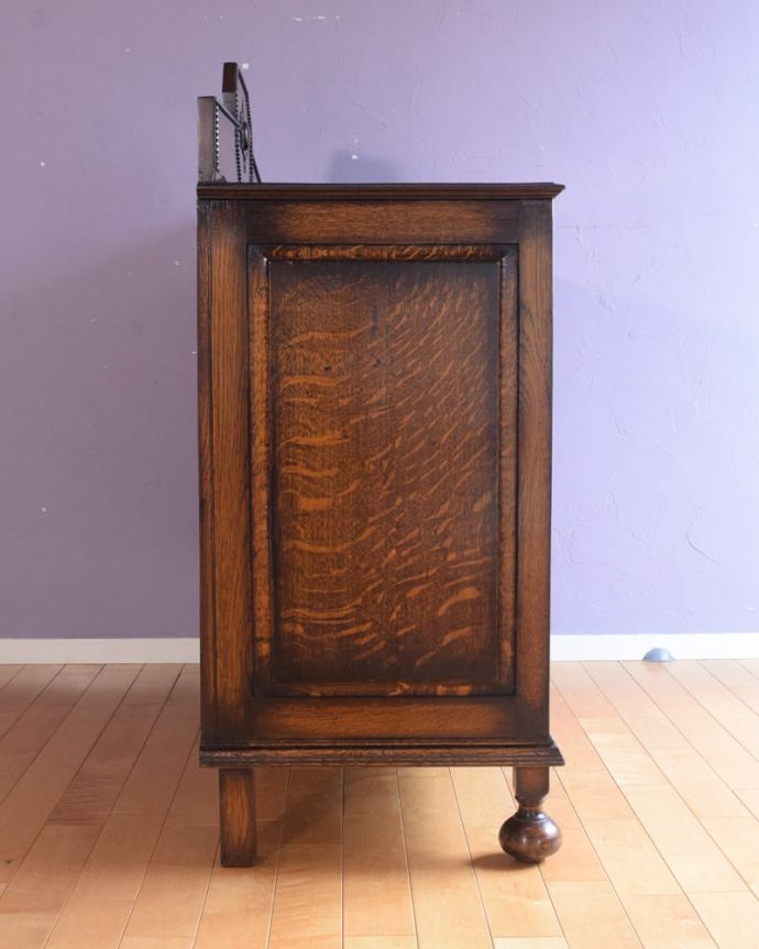 サイドボード アンティーク家具 アンティーク サイドボード もちろん横から見てもステキ横顔にだって妥協しません。(k-2822-f)