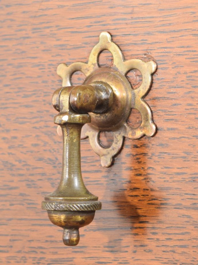 アンティーク家具の取っ手