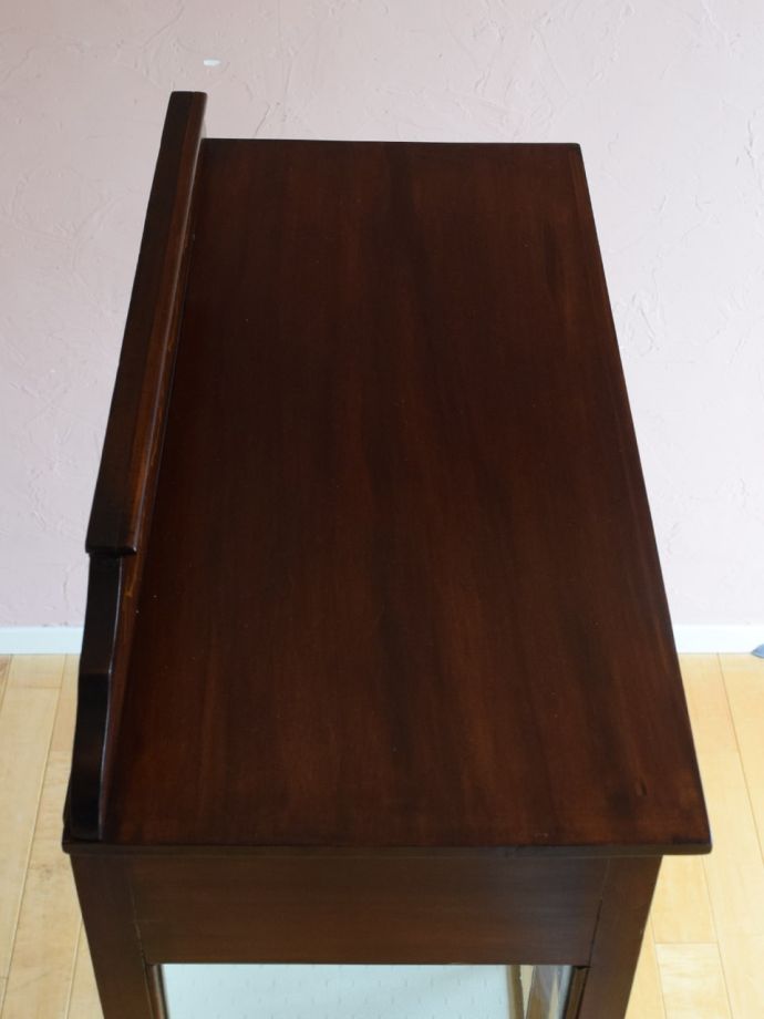 アンティークキャビネットの天板