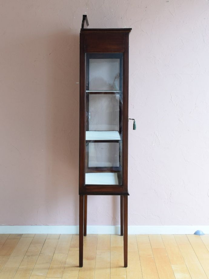 キャビネットの側面