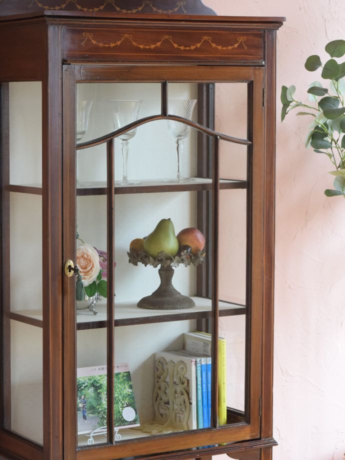 アンティークガラスの扉