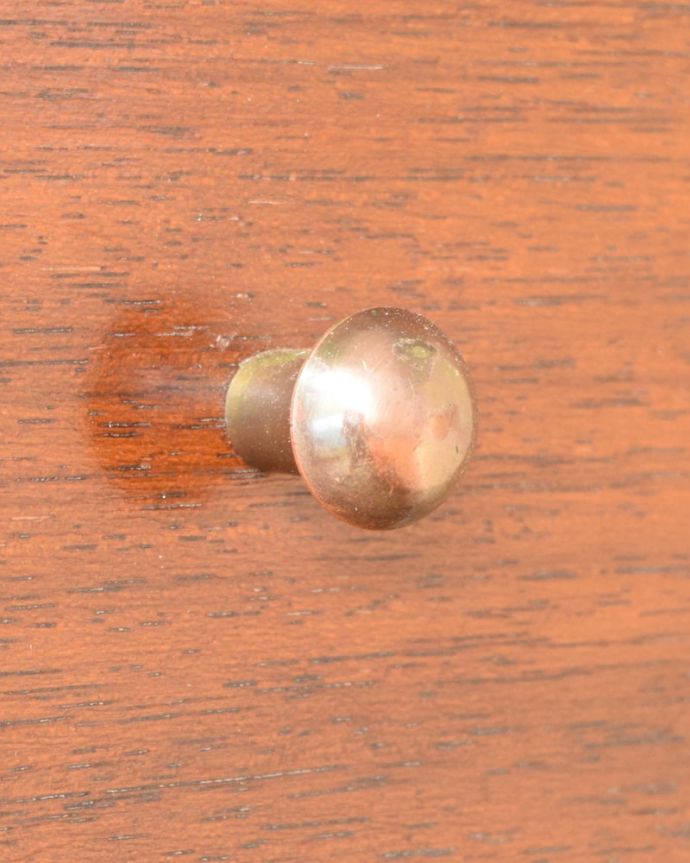 アンティークのチェスト　アンティーク家具　アンティーク チェスト(Ｇplan)　大切なものも安心です引き出しにカギが付いているので、大切なものも収納することが出来ます。(k-2825-f)