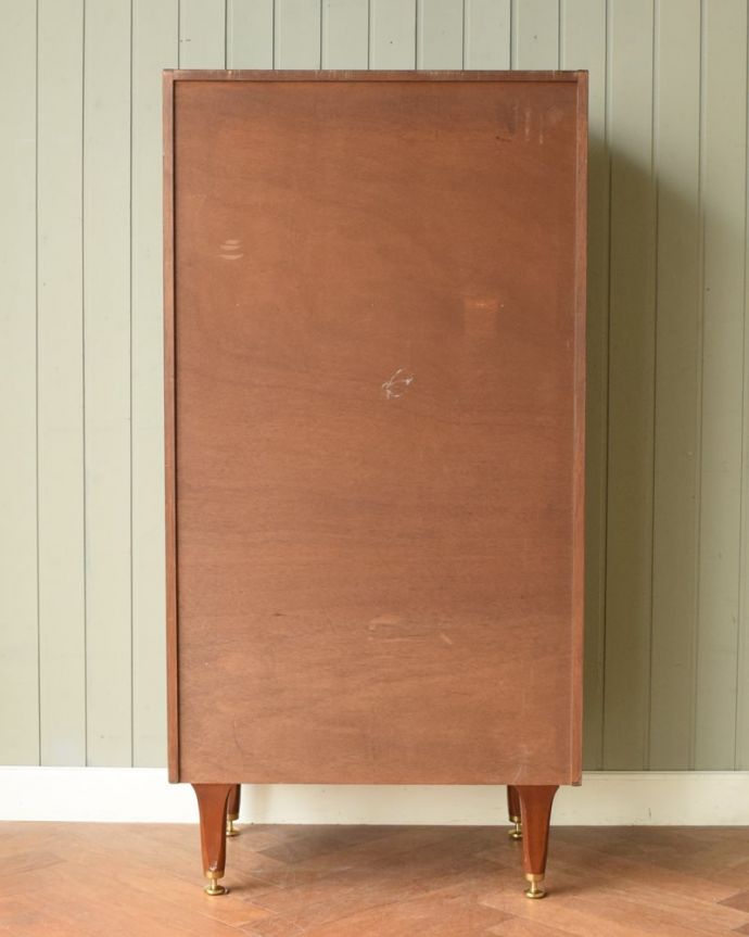 アンティークのチェスト　アンティーク家具　アンティーク チェスト(Ｇplan)。修復してあるので後ろ姿もキレイです。(k-2825-f)