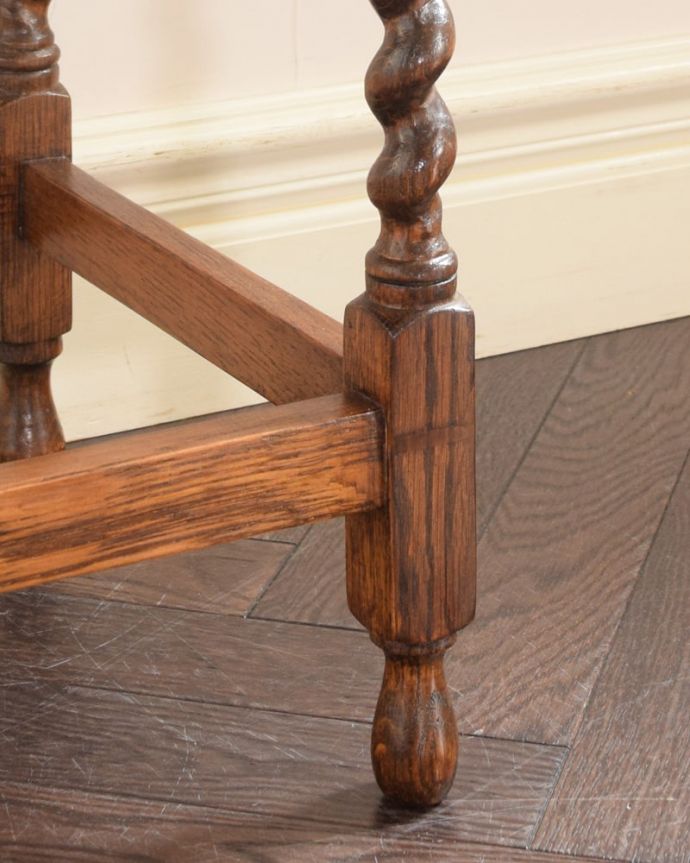 アンティーク家具の脚