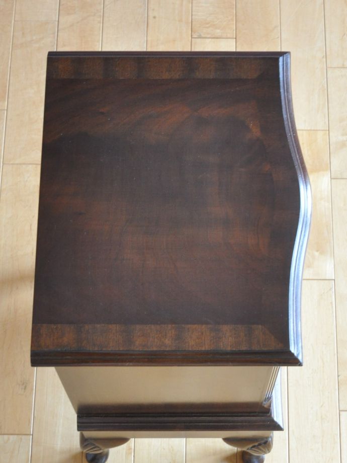 アンティークチェストの天板