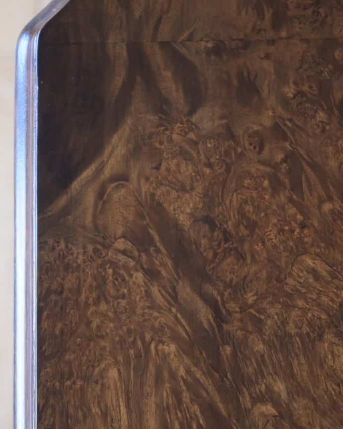 アンティークデスクの木目