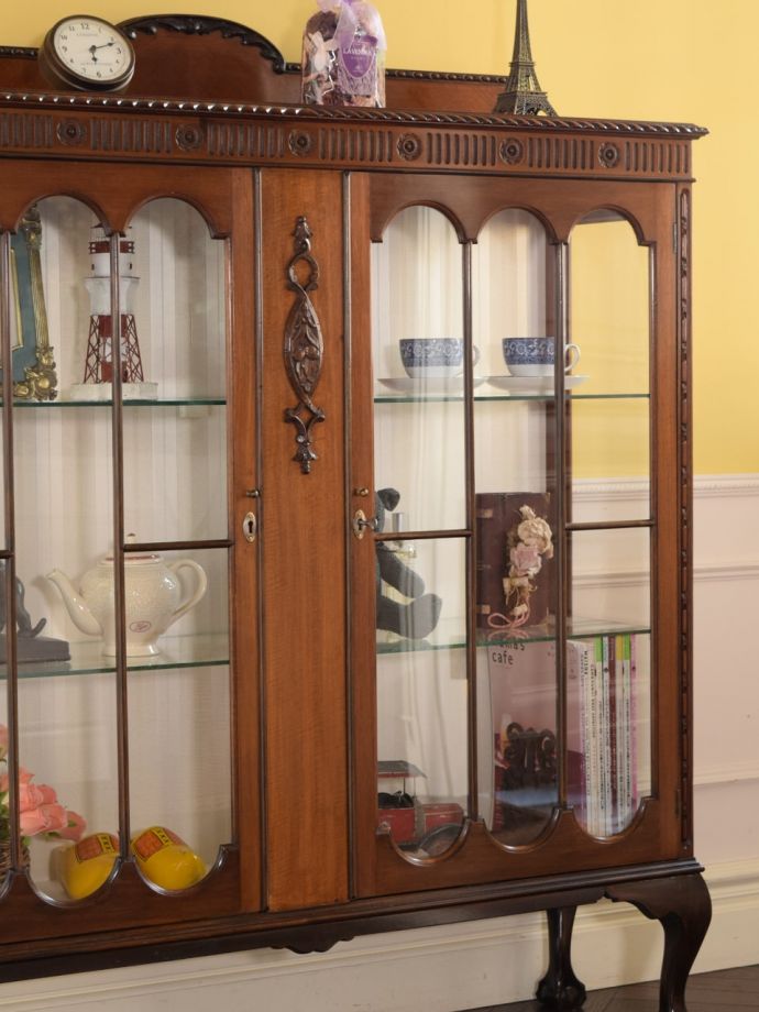 アンティークガラスの扉