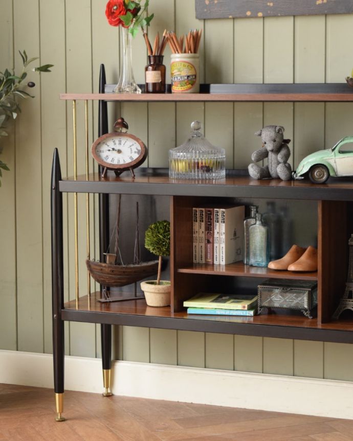 G-PLAN(Gプラン)　アンティーク家具　北欧のビンテージ家具、G-PLANのTola＆Blackのオープンシェルフ（ラック）。見た目はもちろん実用的に使いやすいオープン棚扉が付いていないオープンタイプは、便利に使える実力派。(k-2854-f)