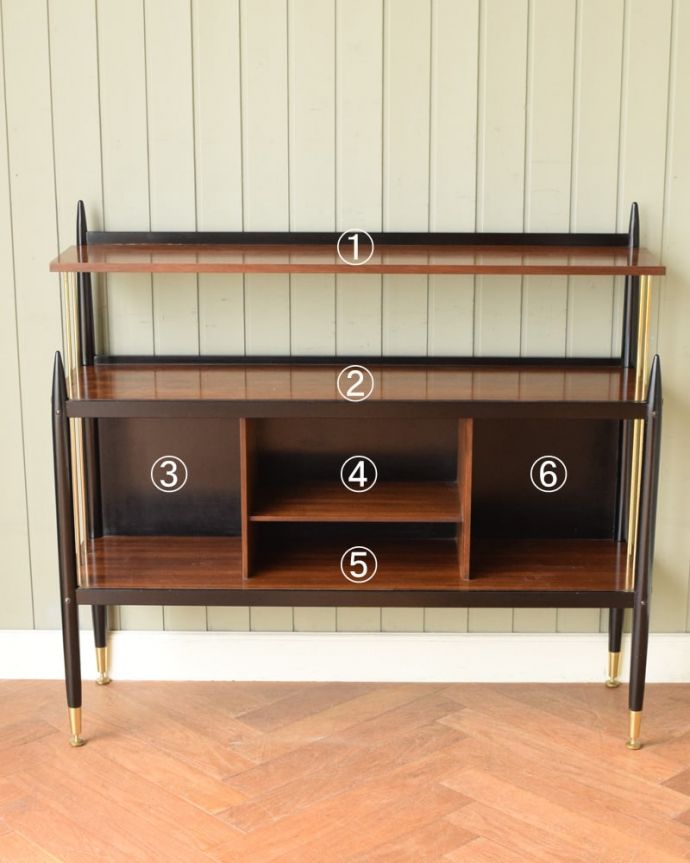 G-PLAN(Gプラン)　アンティーク家具　北欧のビンテージ家具、G-PLANのTola＆Blackのオープンシェルフ（ラック）。色んな場所で大活躍リビング収納としてや、寝室や書斎の本棚として・・色んな場所でお使いいただけます。(k-2854-f)