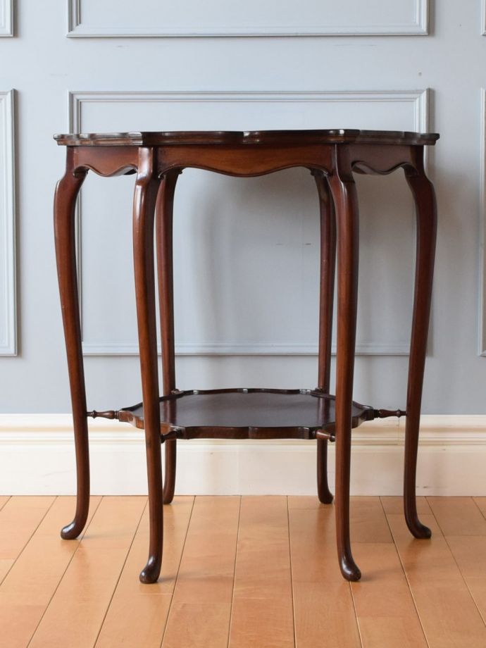 アンティーク家具の側面