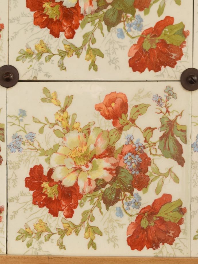 アンティークのタイル