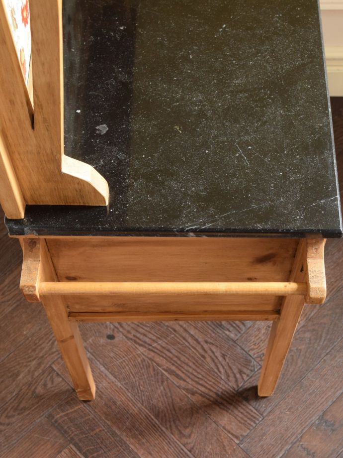 ウォッシュスタンドのタオルバー