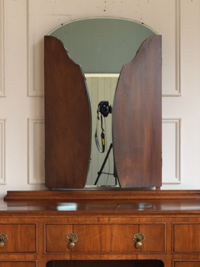 アンティークの三面鏡