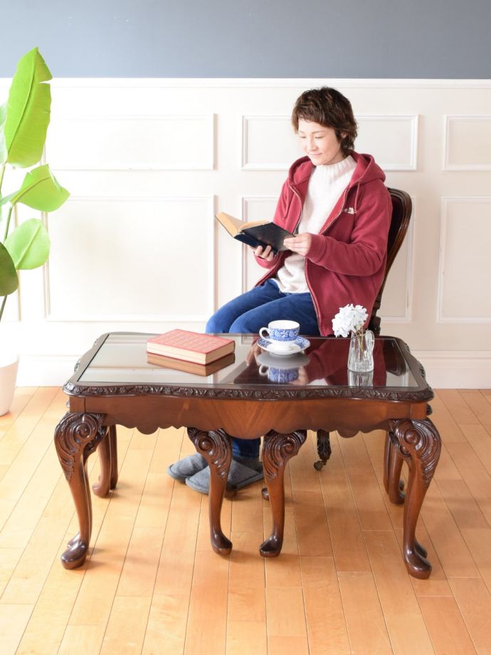 アンティークのネストテーブル