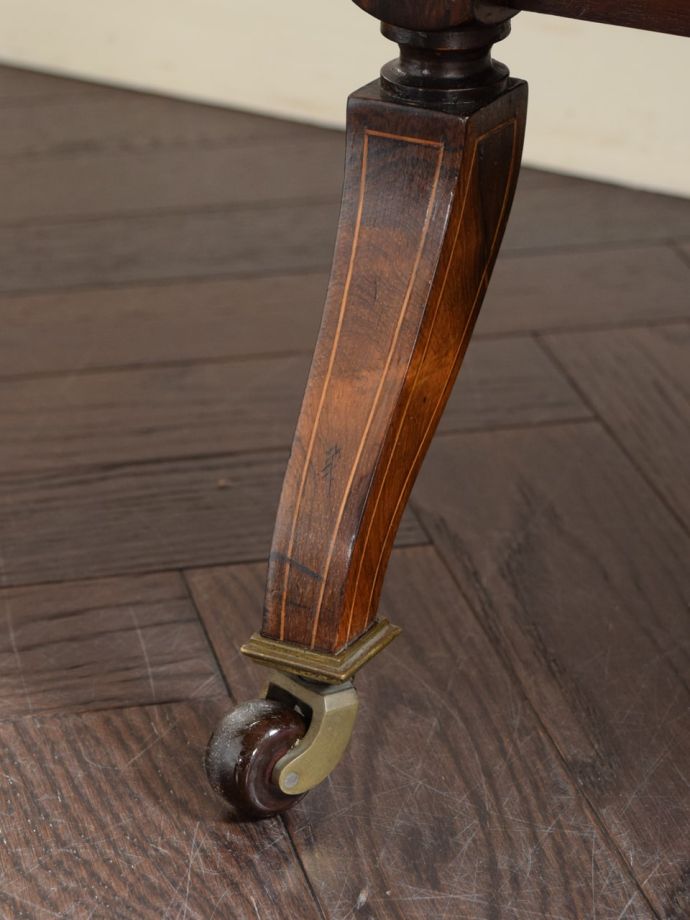 アンティーク家具の脚