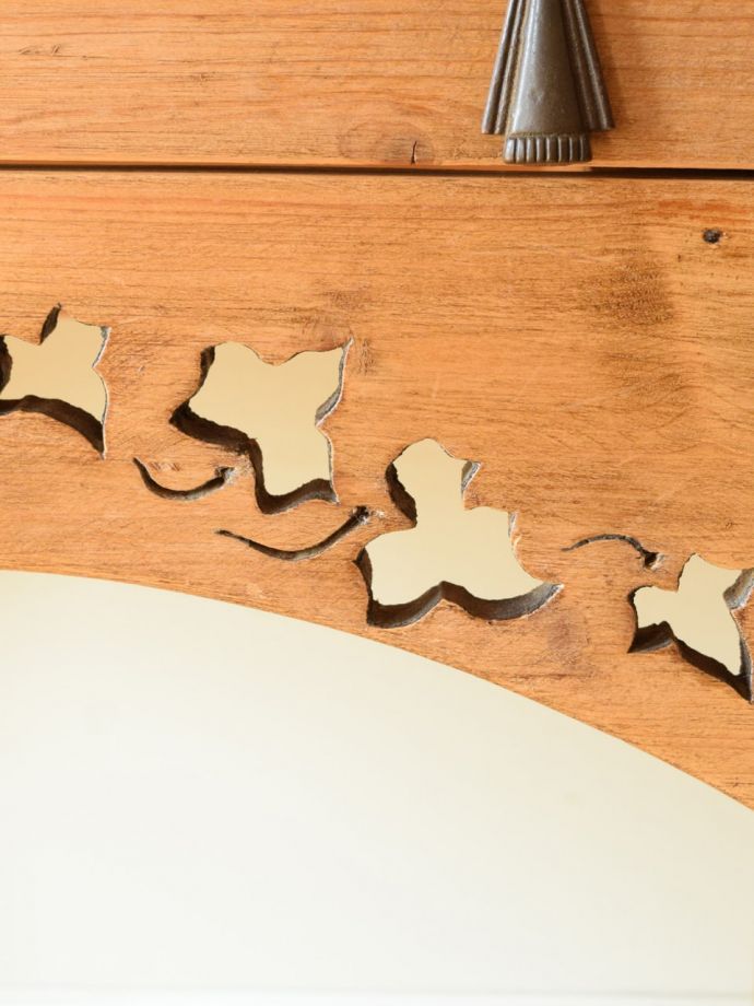 アンティークらしい彫