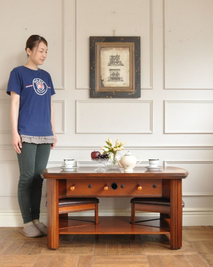 アンティーク家具 アンティーク フットボールゲームテーブル テーブルとしても使えます英国らしいアンティークのコーヒーテーブル。(k-2882-f)