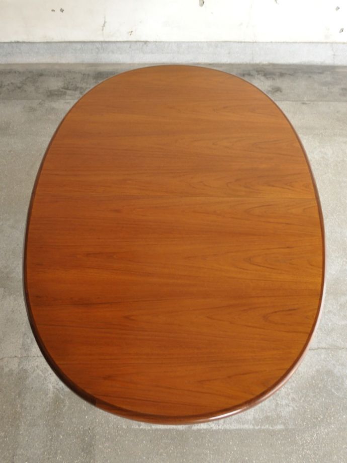 G-PLANのテーブルの天板