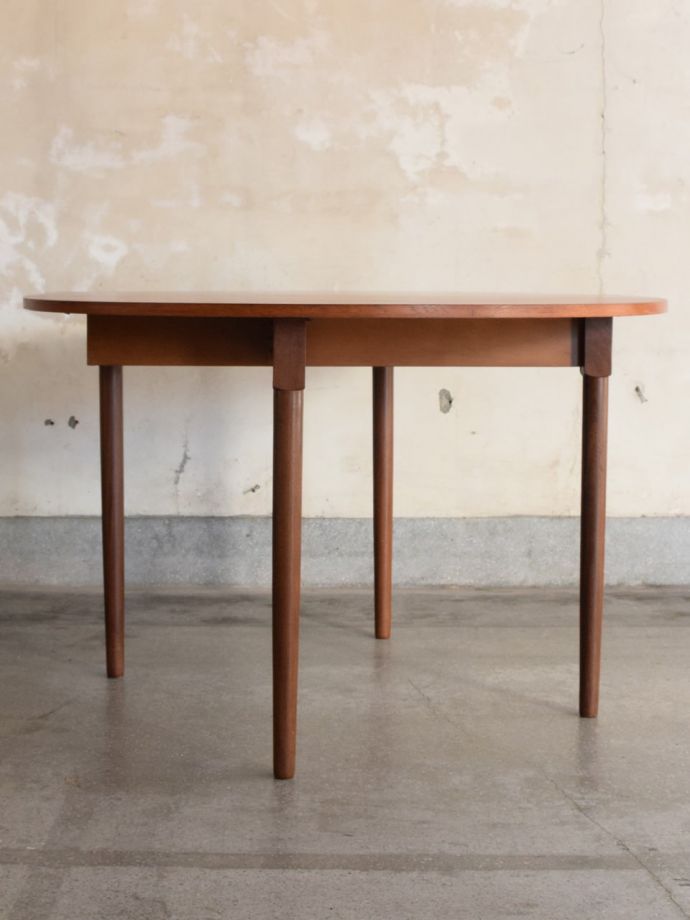 G-PLANのテーブルの側面