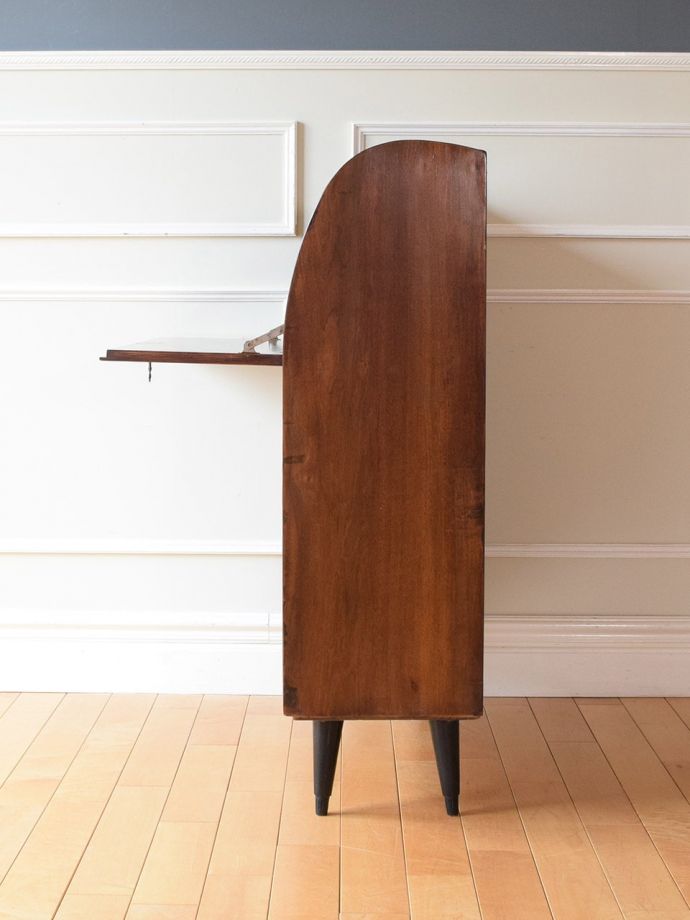 ビューローの側面