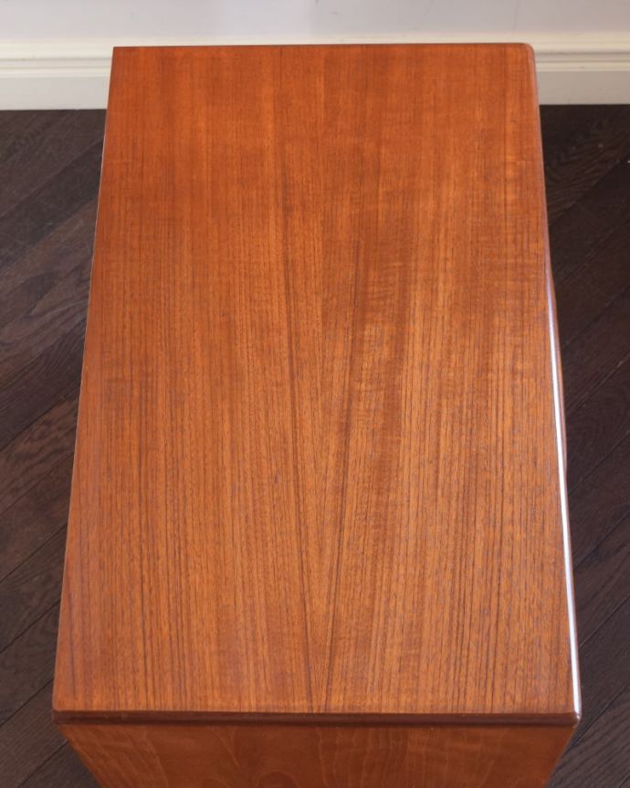 G-planのビンテージ家具の天板