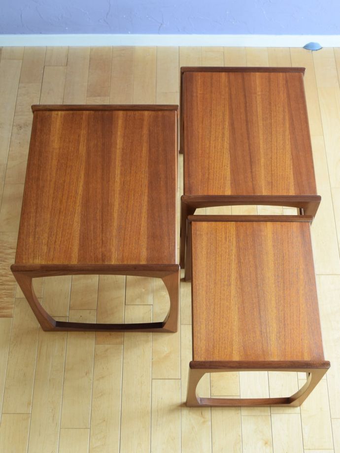 G-PLANのネストテーブルの天板