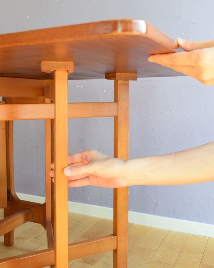 カンタンに伸び縮み出来ます。