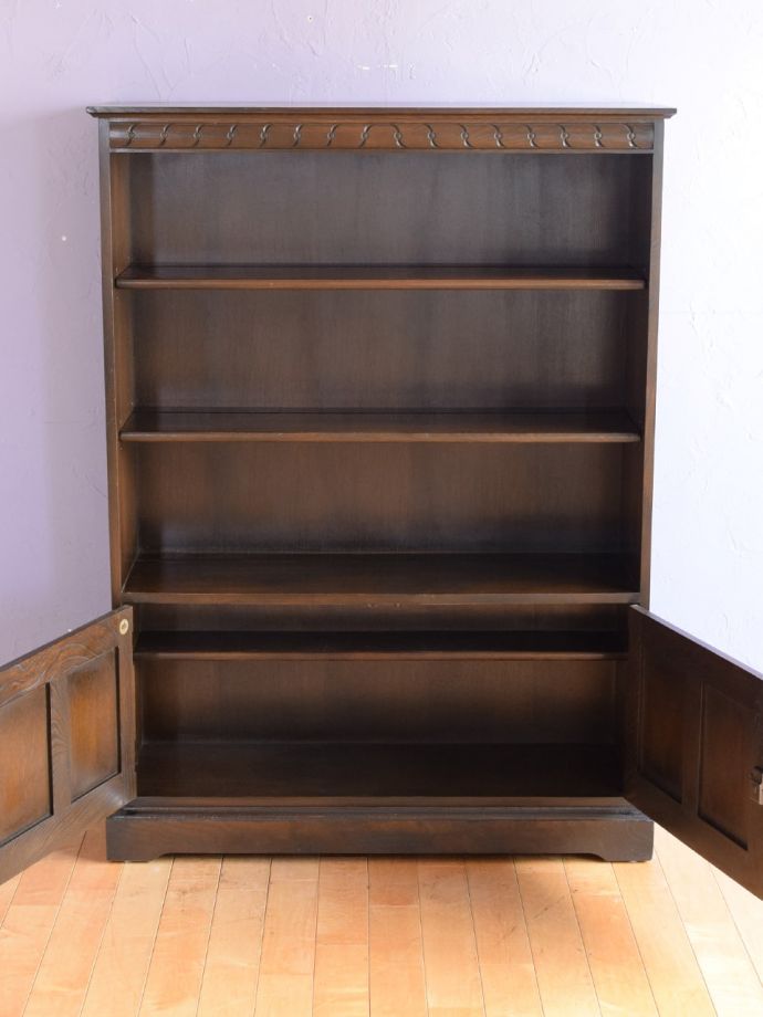 アーコールキャビネットの扉の中