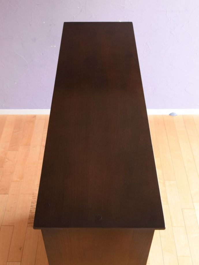 キャビネットの天板