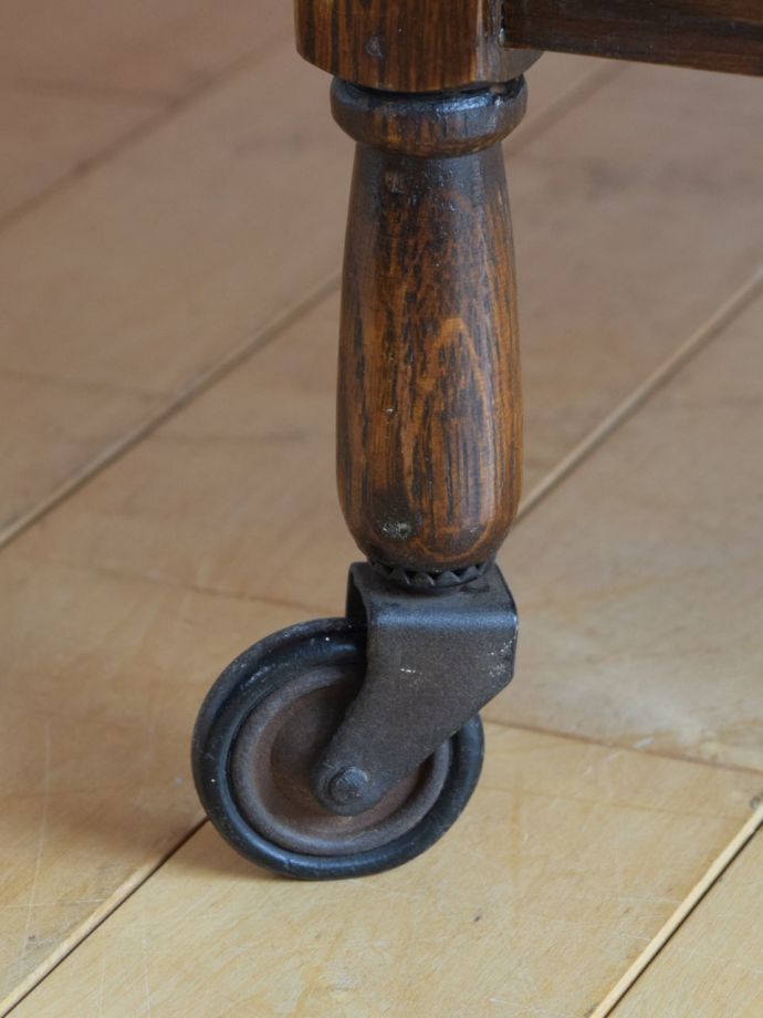 アンティーク家具の脚