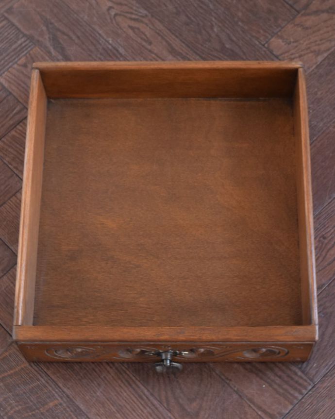 アンティーク家具 アンティーク ベッドサイドカップボード キレイに修復しました。(k-2904-f)