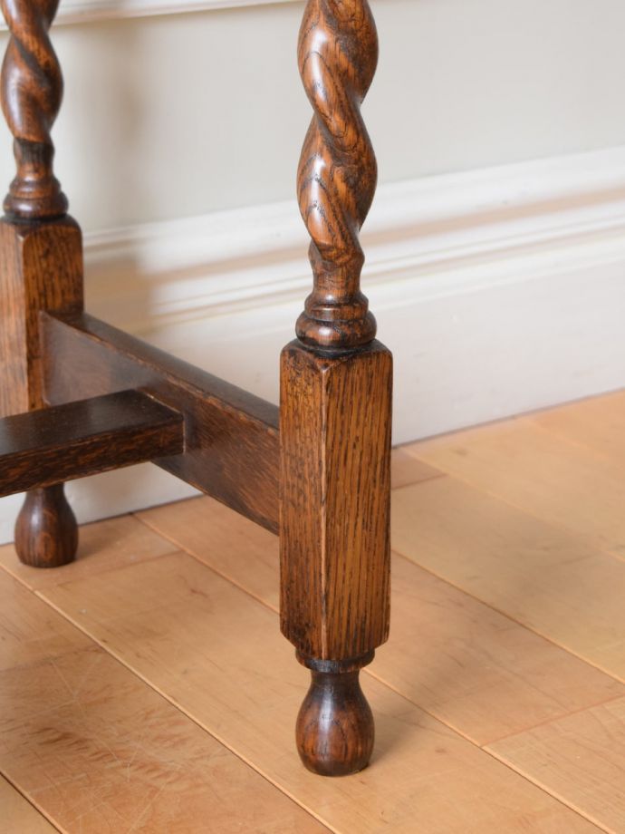 アンティーク家具の脚