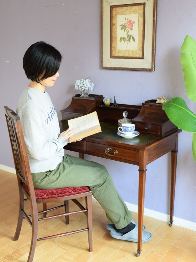 書斎机で楽しむ贅沢な時間