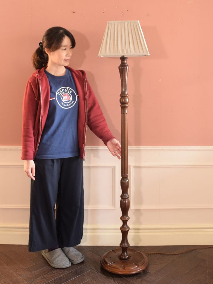 アンティークの照明、フロアランプ