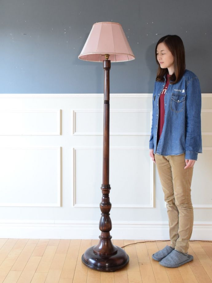 アンティークの照明、フロアランプ