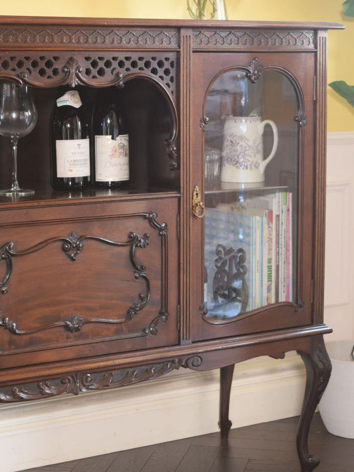 アンティークガラスの扉