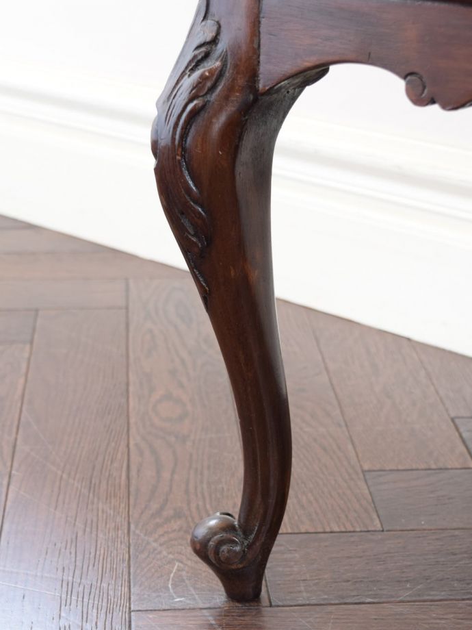 アンティーク家具の脚