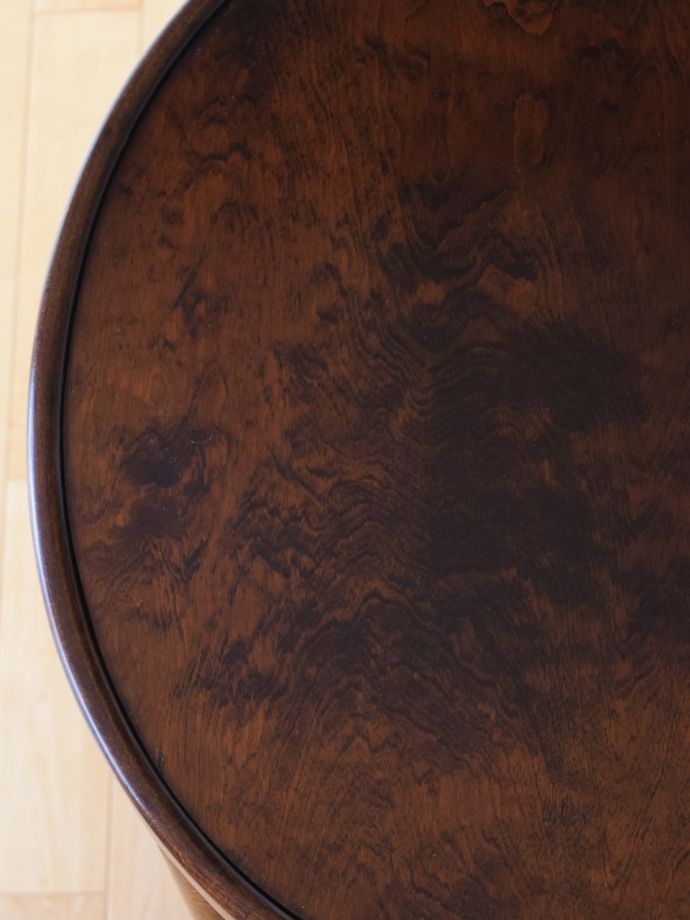 アンティークワゴンの木目