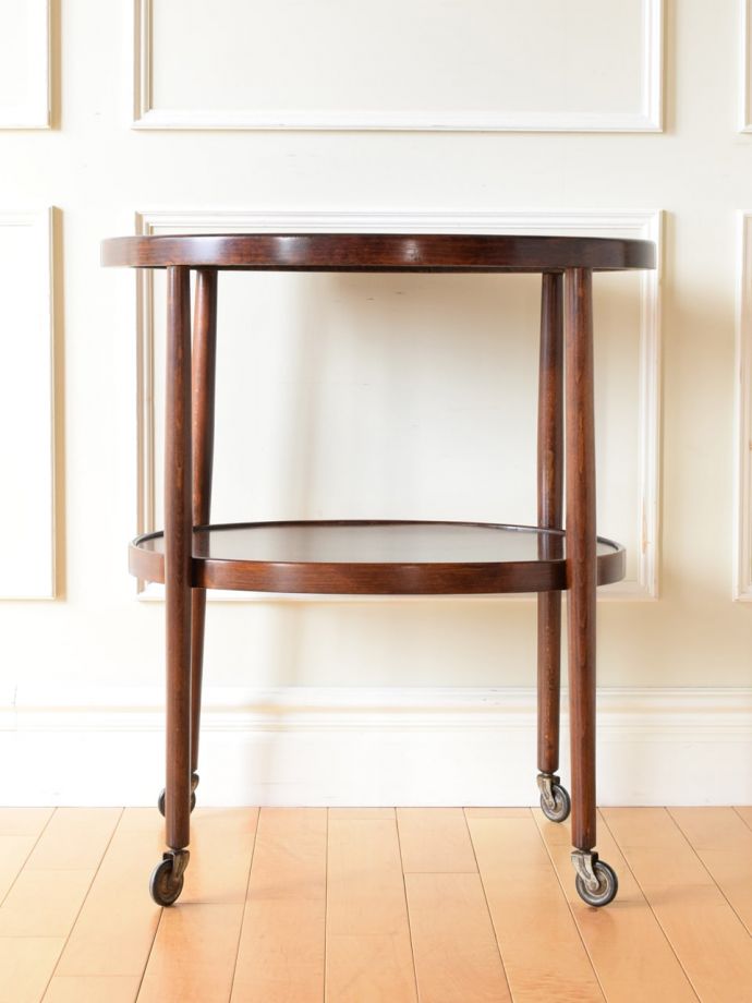 アンティークワゴンの後ろ姿