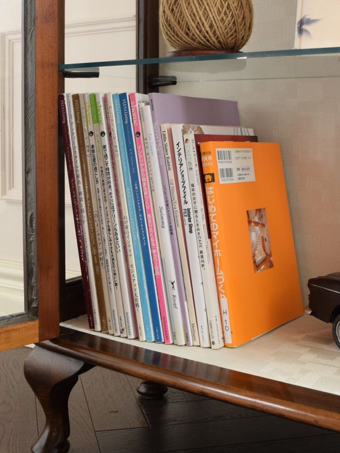 収納たっぷりのキャビネット