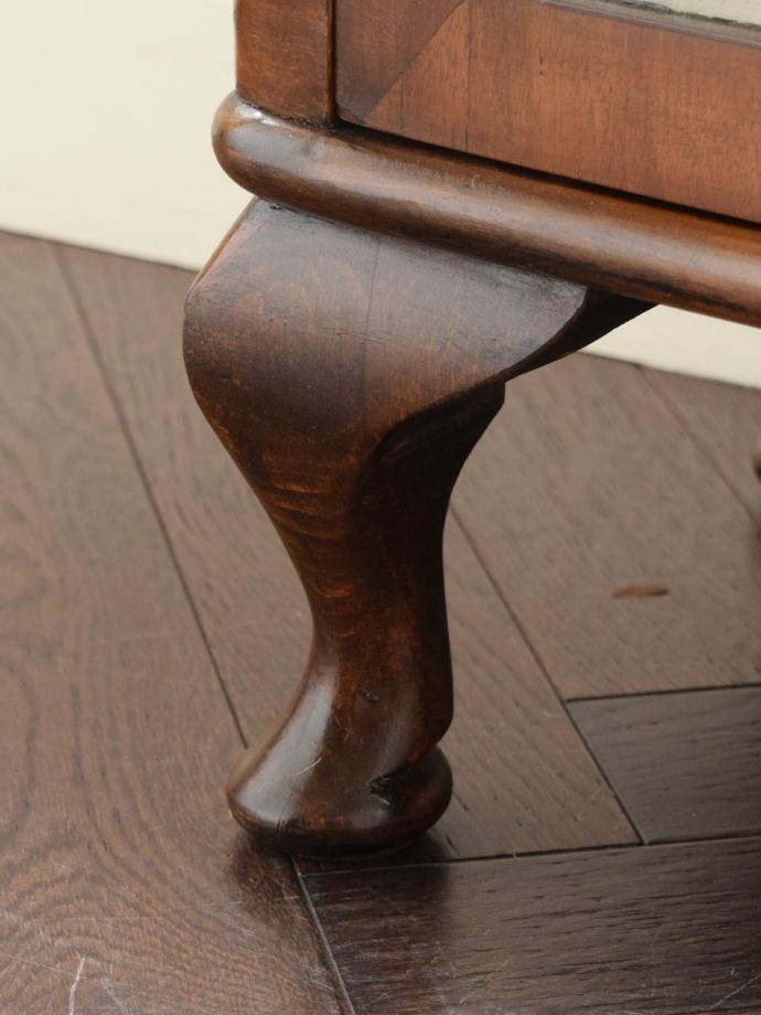 アンティーク家具の脚