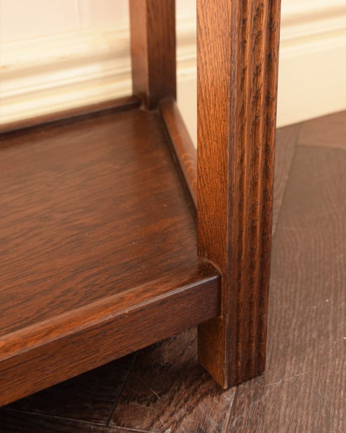 アンティーク家具　アンティーク コンソールテーブル　移動もラクラクですHandleのアンティークは、脚の裏にフェルトキーパーをお付けしています。(k-2928-f)