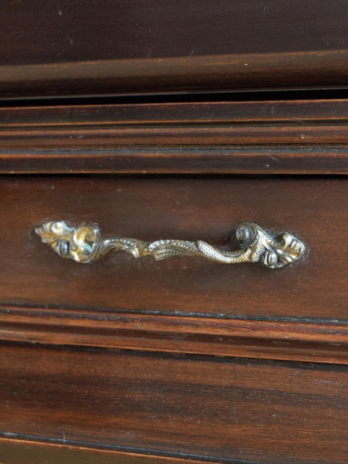 アンティークキャビネットの取っ手