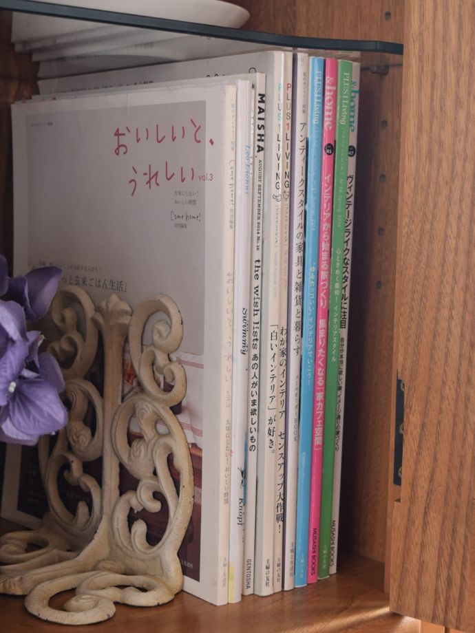 たっぷり収納できるアーコールの家具