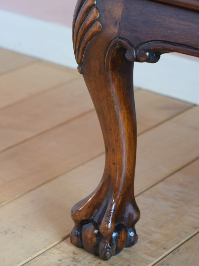 アンティーク家具の脚