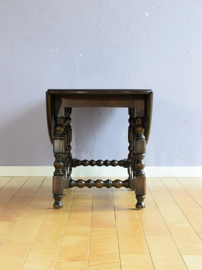 アーコールの伸長式テーブル